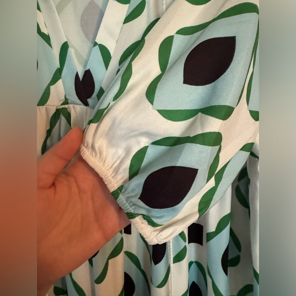 Maxi Dress with Green Geometric Print - Picture 5 of 6